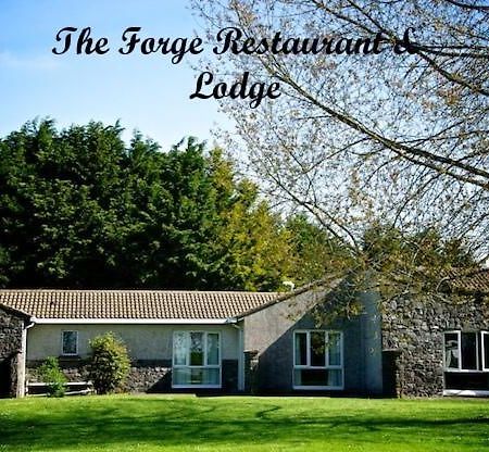 Forge Motel & Firehouse Restaurant 세인트 클리어스 외부 사진