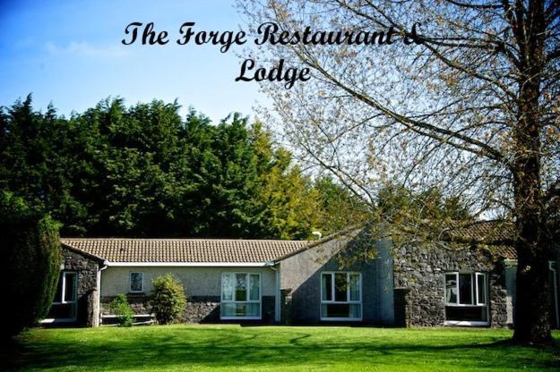 Forge Motel & Firehouse Restaurant 세인트 클리어스 외부 사진